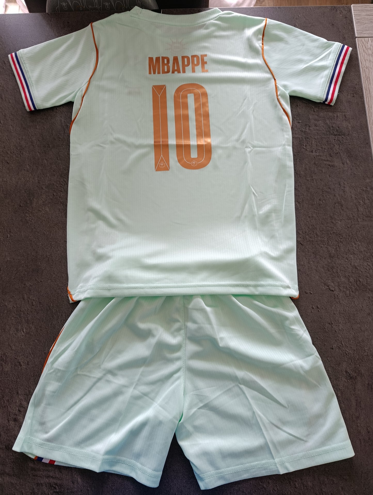 Ensemble foot enfant ⚽ – 3 pièces – style équipe France menthe 10