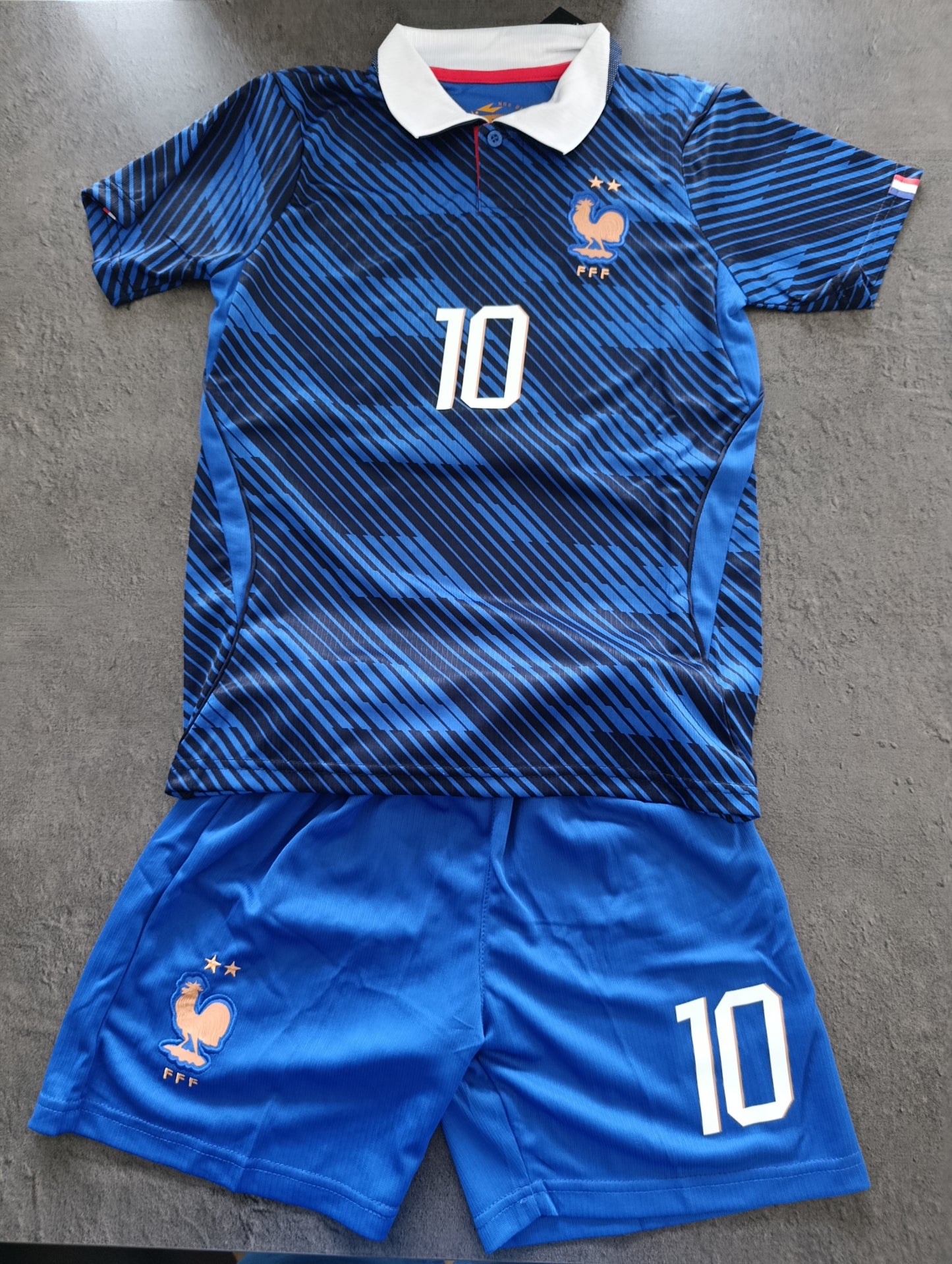 Ensemble foot enfant ⚽ – 3 pièces – style équipe France bleu 10