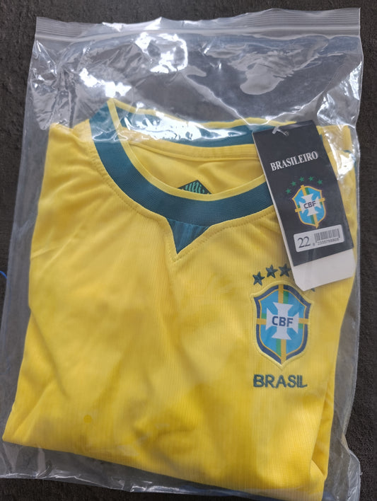 2 modèles différents Tenue de Football Enfant Style Équipe du Brésil – Personnalisable Prénom + Numéro ⚽ 2 Pièces