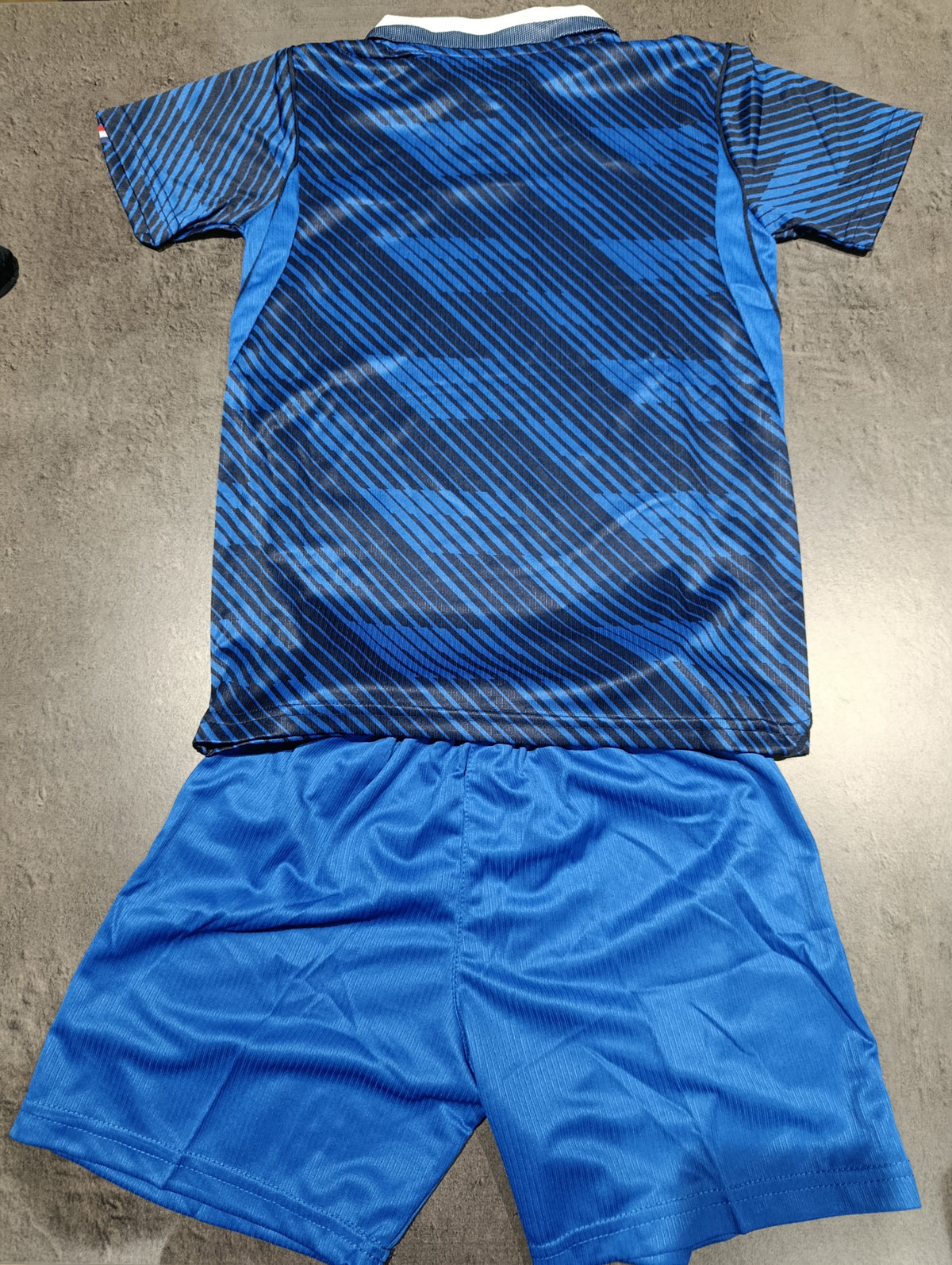 Tenue football enfant style France personnalisable – photo produit 4