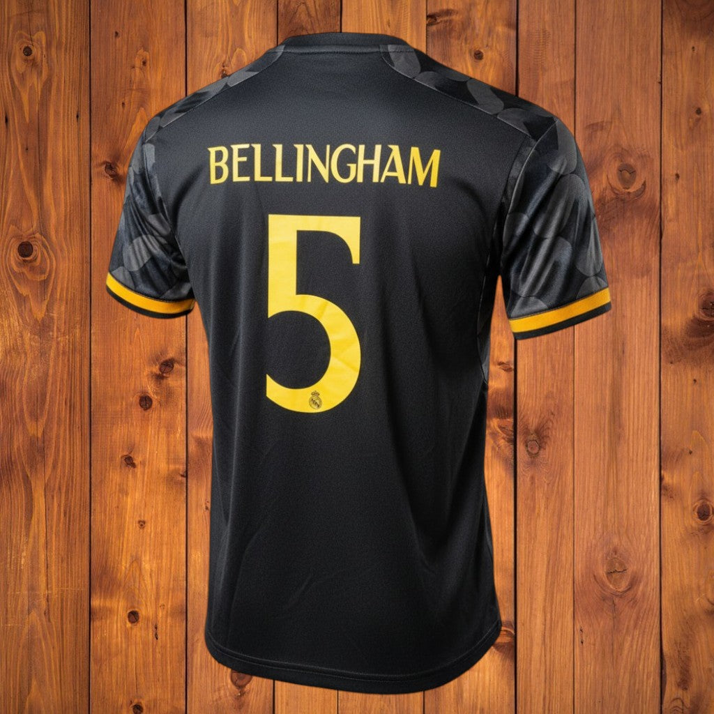 Belle tenue de Foot inspirée de Jude Bellingham au Réal Madrid bleu ou blanc