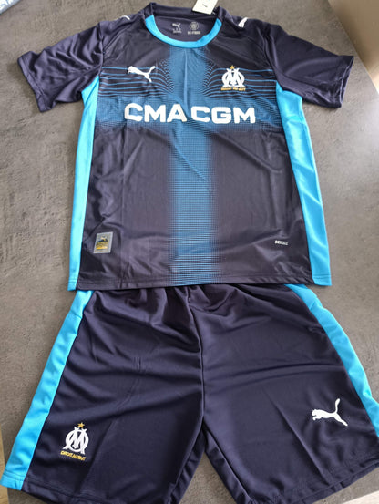 Ensemble football personnalisable style marseillais – photo produit 1