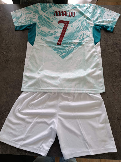 Tenue enfant inspirée de Cristiano Ronaldo – 6 modèles CR7 N°7
