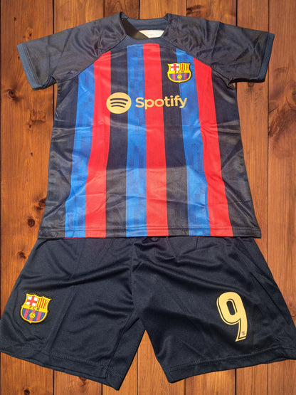 Tenue football enfant style club espagnol bleu et rouge N°9 – photo 3