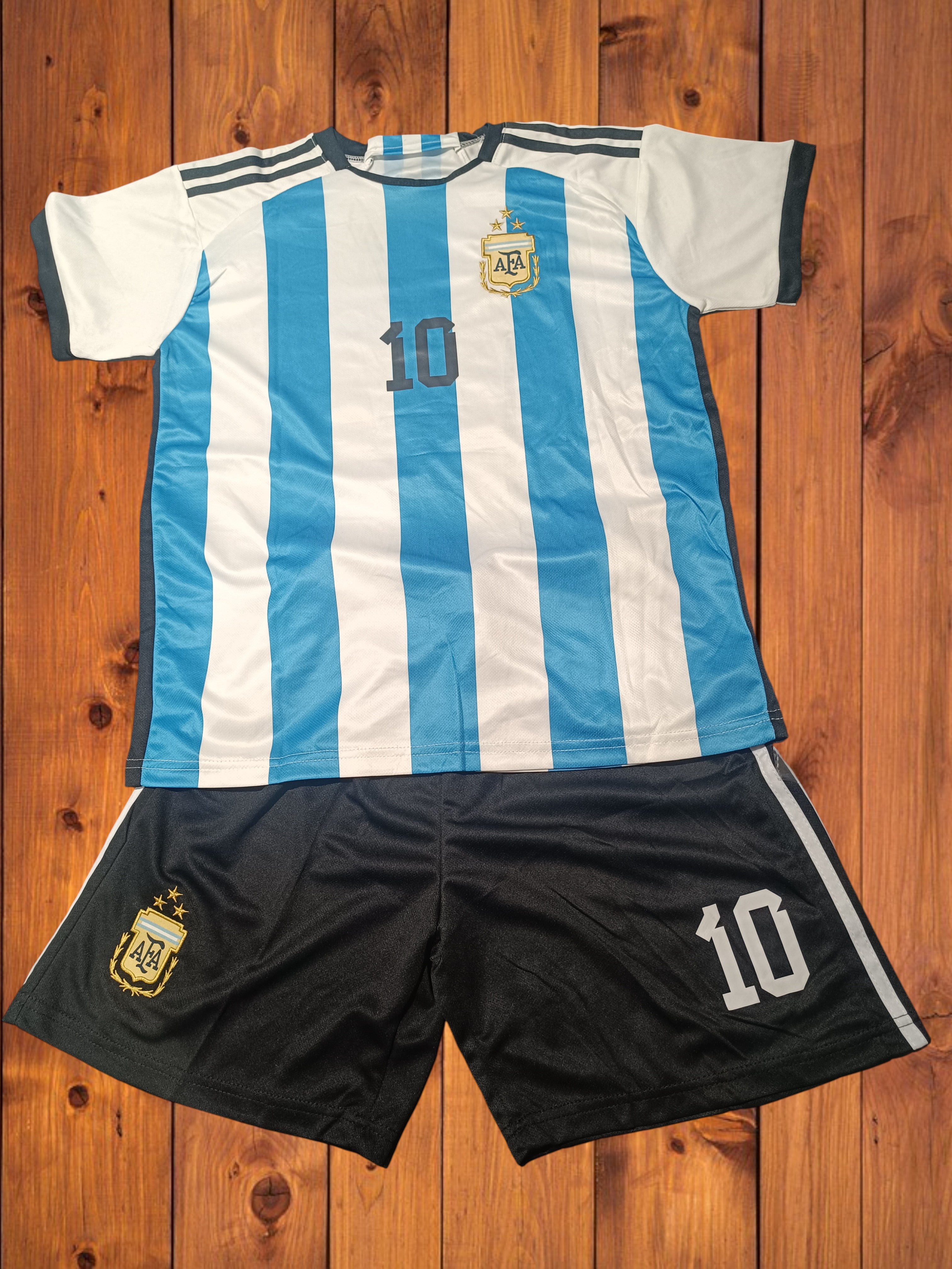 Magnifiques ensembles inspirés de Léo Messi modèle Barcelone, PSG, Inter miami ou Argentine