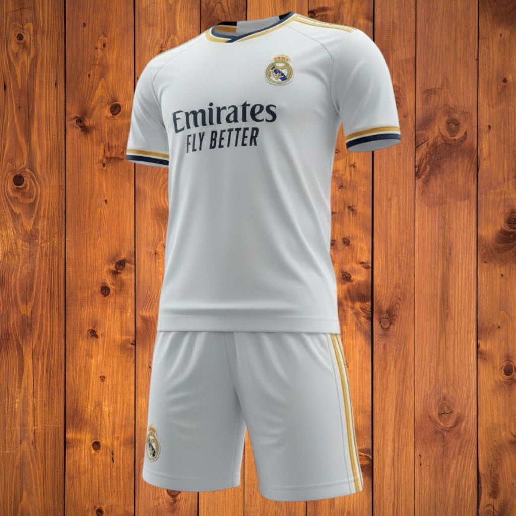 Très belle tenue de foot inspirée de Vini Jr au Real Madrid bleu ou blanc