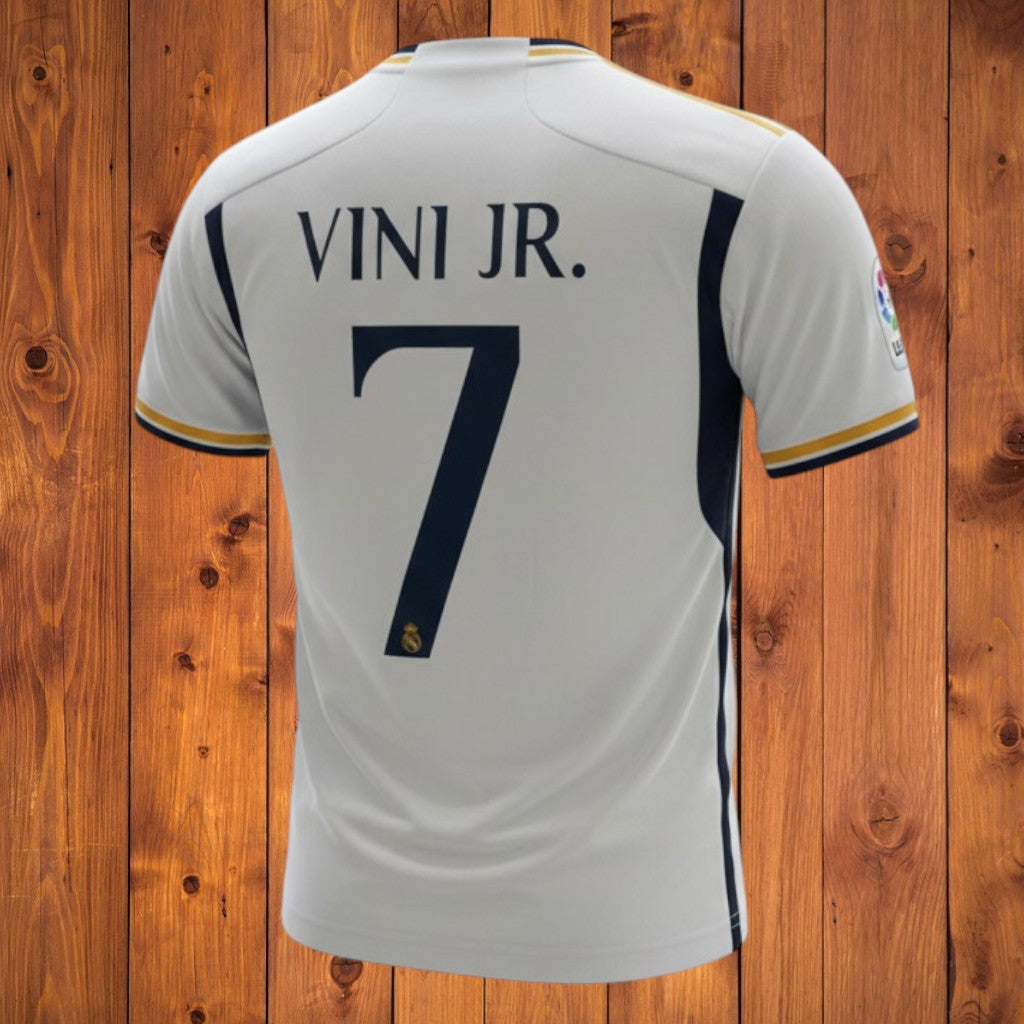 Très belle tenue de foot inspirée de Vini Jr au Real Madrid bleu ou blanc