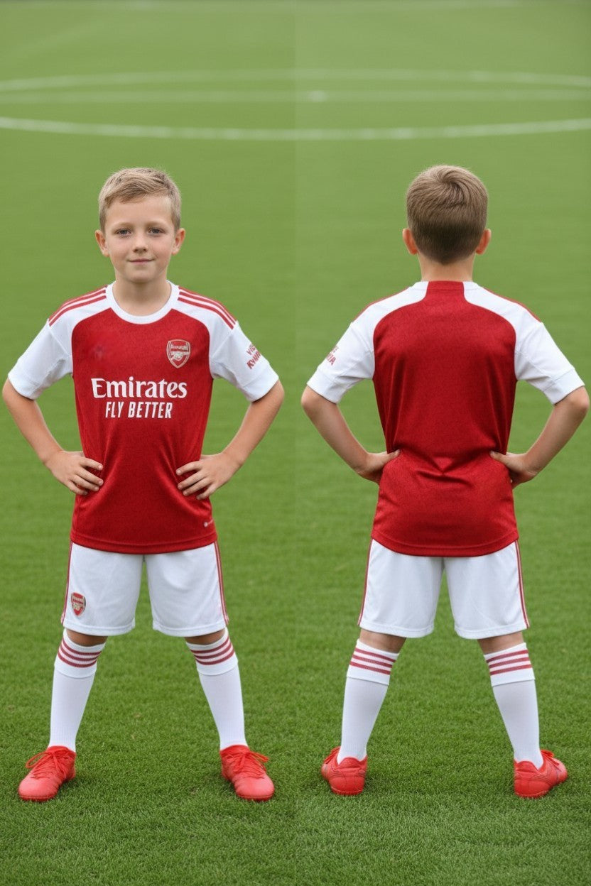 Ensemble foot enfant personnalisable ⚽ – T-shirt & short – Manches courtes ou longues