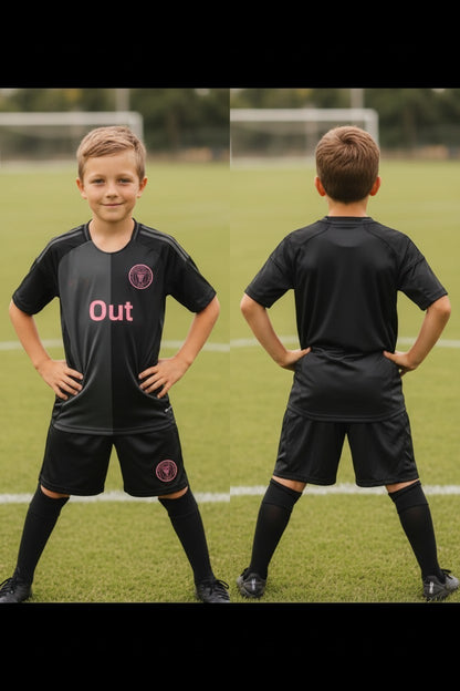 Tenue football enfant personnalisable noir et rose