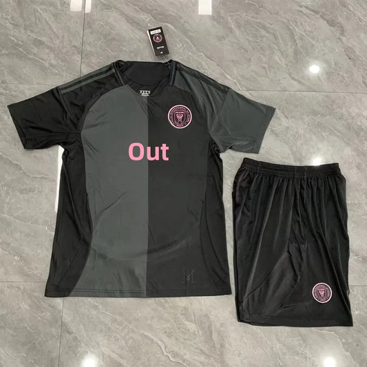 Ensemble foot enfant personnalisable ⚽ – 2 pièces – Style club américain noir & rose